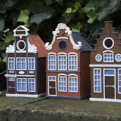 Folyómenti ház kinézetű polyresin madárház, 3 féle, csomag, 6 db