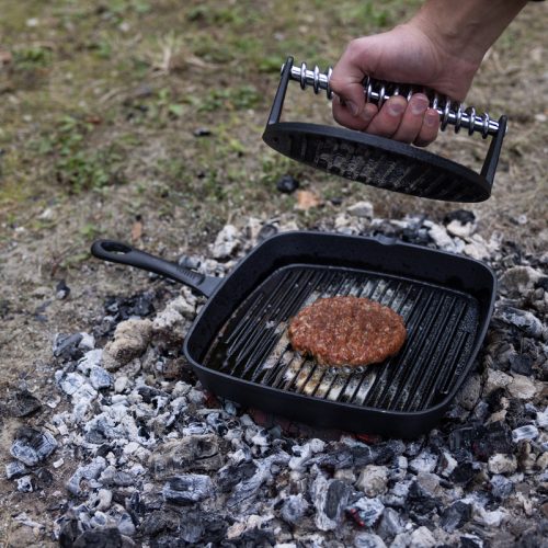 Öntöttvas hamburgerhús formázó, steak nehezék, 18 cm átmérőjű