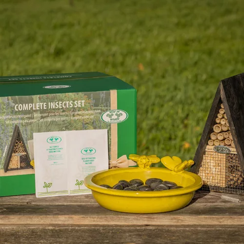 Rovar gondozó készlet, méh és pillangó számára, rovarhotellel, fürdetővel és virágmagokkal, csomag, 4 db