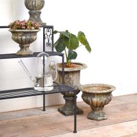 Virágtartó állványok